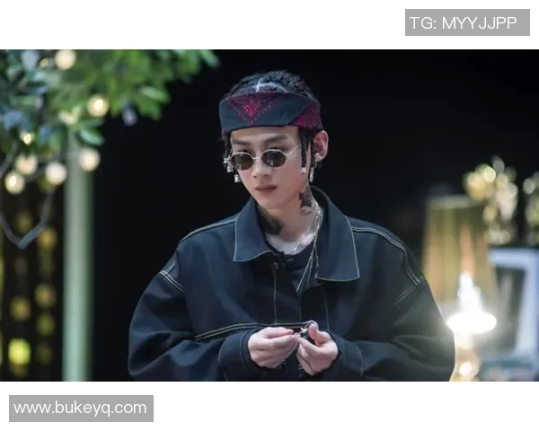 足球明星风范男生发型推荐让你瞬间提升魅力与气场